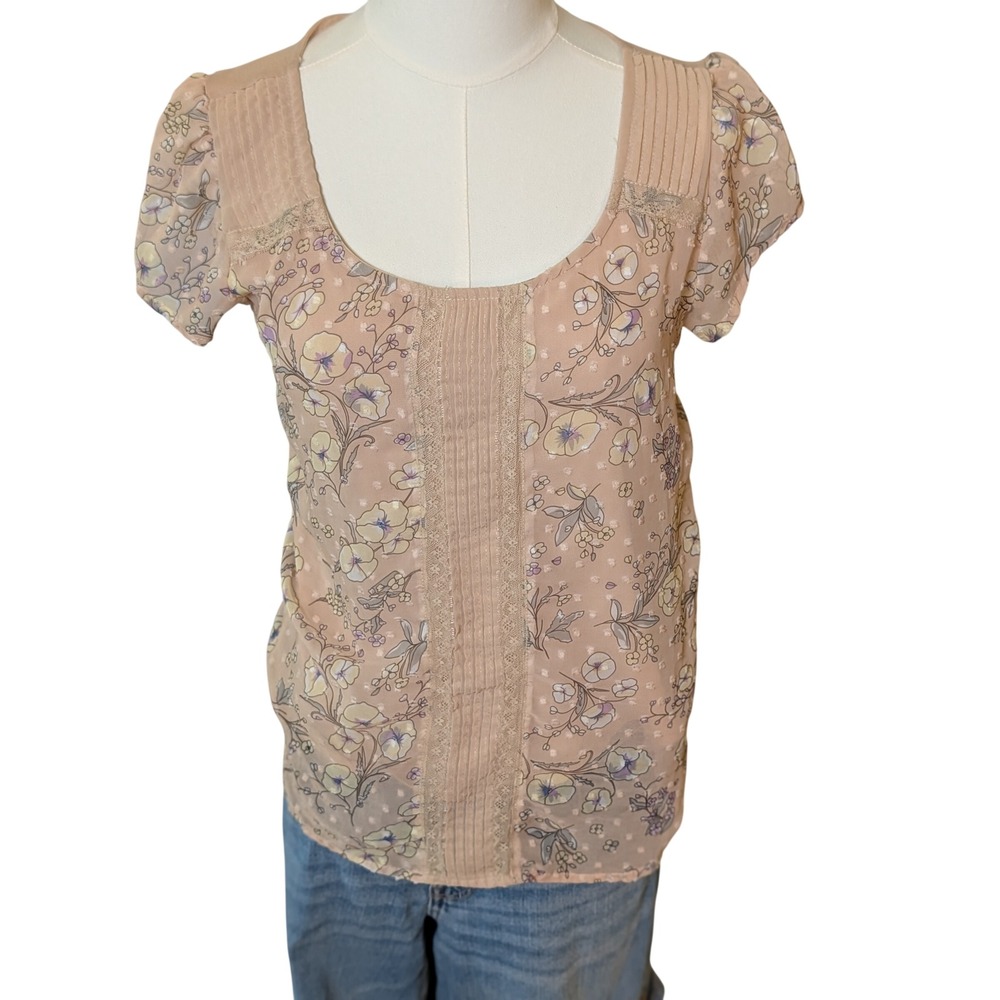 LC Lauren Conrad Peach Floral Mixed Media V-Neck Top Short Puff Sleeve Small